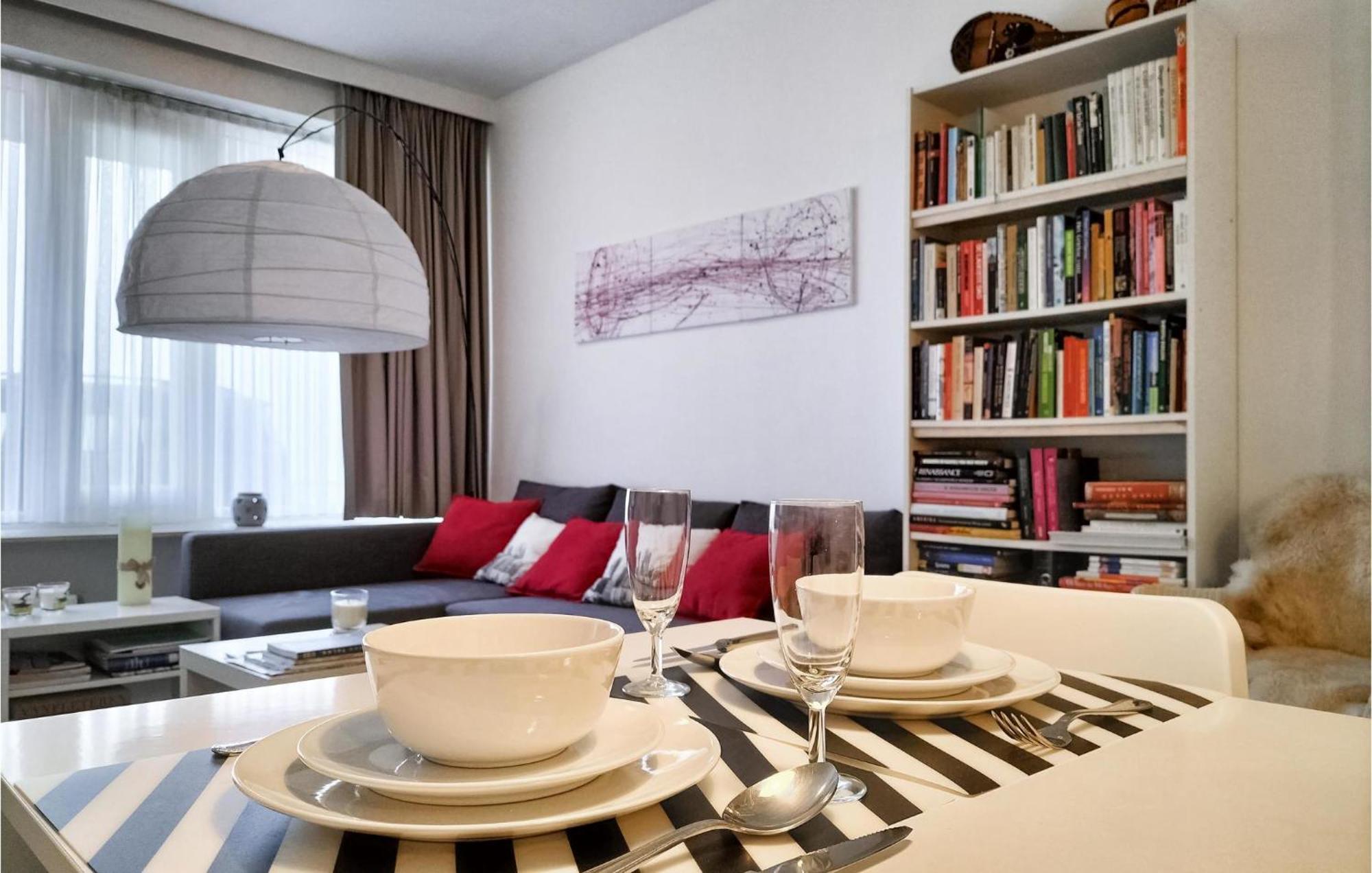 Awesome In With Kitchen Apartment *